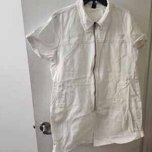 JUMPSUIT JEAN SHORTS SIZE XXLARGE WHITE FRONT ZIPPER BY WILD FABLE
